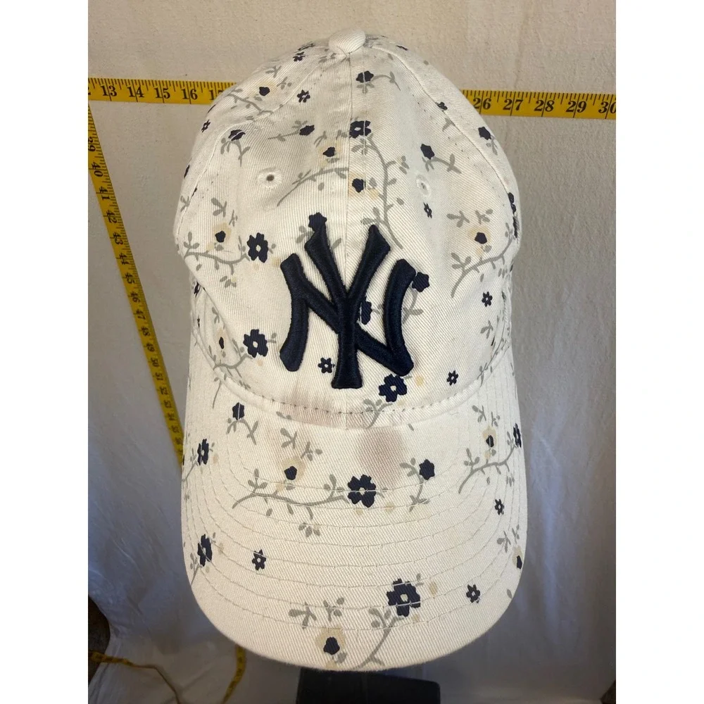 New Era 9TWENTY Hat Youth OSFM White Floral Girly Yankees MLB Cap Festival